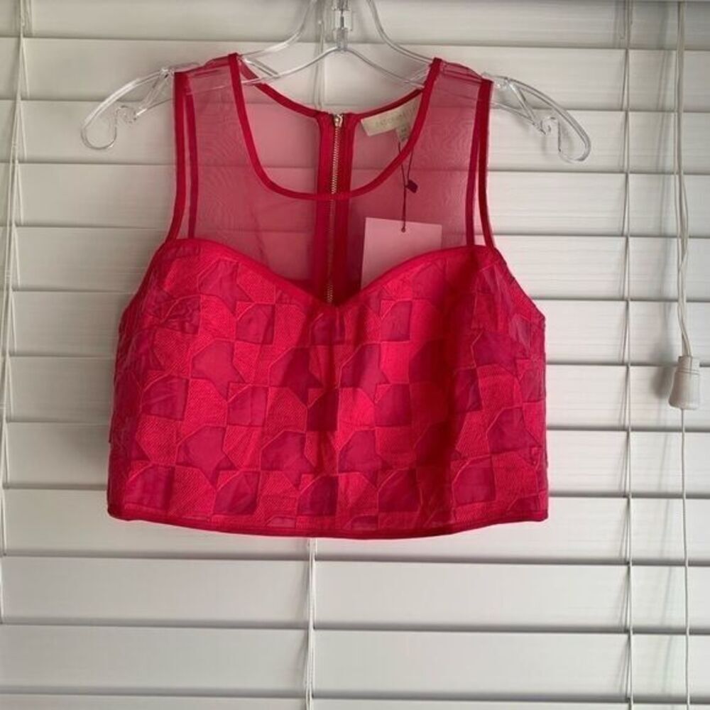 Dance & Marvel Top